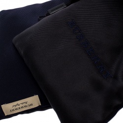 مملوكة مسبقًا Burberry Black and Navy Silk Puffer Scarf