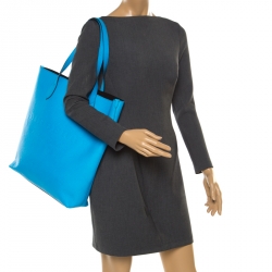Pre Owned Burberry Neon Blue Leather Remington Shopper Tote