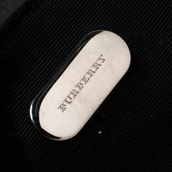 مملوكة مسبقًا Burberry Black Leather Pin Clutch