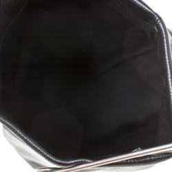 مملوكة مسبقًا Burberry Black Leather Pin Clutch