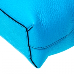 Pre Owned Burberry Neon Blue Leather Remington Shopper Tote