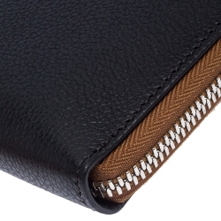 مملوكة مسبقًا Burberry Black Leather Wristlet Clutch