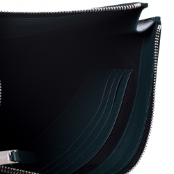 مملوكة مسبقًا Burberry Dark Green Leather Wristlet Pouch