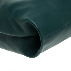 مملوكة مسبقًا Burberry Green Leather Chain Hobo