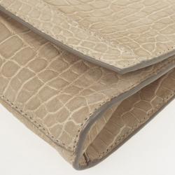 مملوكة مسبقًا Burberry Alligator Clutch Bag