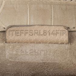 مملوكة مسبقًا Burberry Alligator Clutch Bag