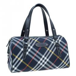 مملوكة مسبقًا حقيبة بوسطن بربري نوفا شيك بادج أزرق كحلي