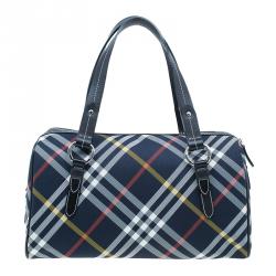 مملوكة مسبقًا حقيبة بوسطن بربري نوفا شيك بادج أزرق كحلي