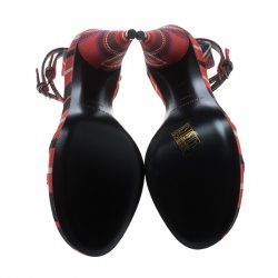 Pre Owned Burberry Red Checkered Wool Hans T Strap Sandals Size 39.5