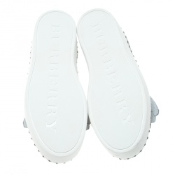 مملوكة مسبقًا حذاء رياضي بربري سليب أون تفاسيل شراشيب كيتي فضي ميتالك مقاس 37.5