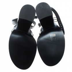 Pre Owned صندل بربري كعب عريض تفاصيل شراشيب بثاني جلد سوداء مقاس 39