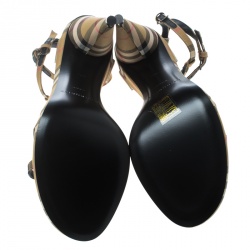 مملوكة مسبقًا صندل بربري سيور T هانس قماش كاروهات نوفا بيج مقاس 39.5