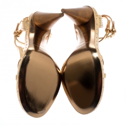 مملوكة مسبقًا Burberry Metallic Gold Leather Hans T Strap Sandals Size 36