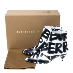 Pre Owned Burberry White/Black Leather Wilsbeck Ankle Boots Size 37.5