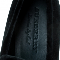 Burberry Green Velvet Chillcot Chain Detail Slip On Loafers Size 41