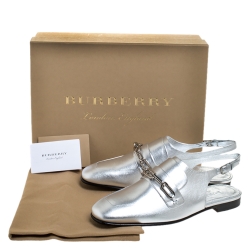 مملوكة مسبقًا Burberry Silver Leather Cheltown Slingback Flat Sandals Size 40