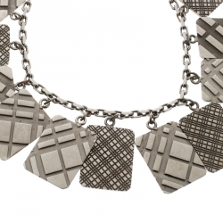 مملوكة مسبقًا قلادة بربري لوحات متعددة منقوشة & محفورة معدن رصاصي اللون