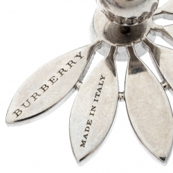 Pre Owned أقراط بربري ديزي مرصعة كريستال فضية اللون