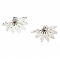 Pre Owned أقراط بربري ديزي مرصعة كريستال فضية اللون