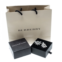 Pre Owned أقراط بربري ديزي مرصعة كريستال فضية اللون