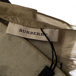 Pre Owned Burberry Green Fringed Edge Nova Check Silk Scarf