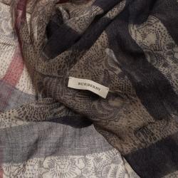 مملوكة مسبقًا Burberry Beige Novacheck Floral Stole