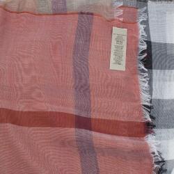 مملوكة مسبقًا Burberry Novacheck Blend Stole