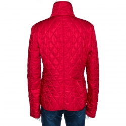 Pre Owned جاكيت بربري بأزرار أمامية مبطن بنمط ألماسي أحمر مقاس وسط (ميديوم)