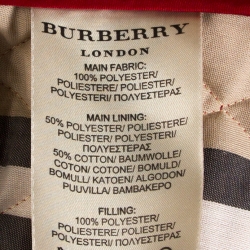 Pre Owned جاكيت بربري بأزرار أمامية مبطن بنمط ألماسي أحمر مقاس وسط (ميديوم)