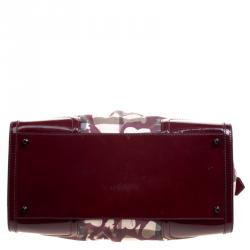 مملوكة مسبقًا حقيبة بربري قلب بيلغريم جلد لامعة وPVC عنابية