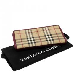 Pre Owned محفظة أجندة بربري كانفاس كاروهات هاي ماركت أحمر مقوى بسحاب محيط