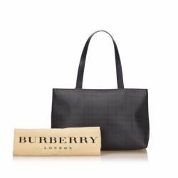 مملوكة مسبقًا Burberry Navy Blue PVC Shopper Tote