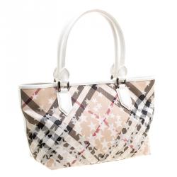 مملوكة مسبقًا Burberry Beige/White Nova Check Vinyl Nickie Stars Tote