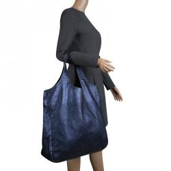 مملوكة مسبقًا Burberry Metallic Blue Leather Shopper Tote