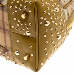 مملوكة مسبقًا حقيبة بربري مرصعة جلد وPVC كاروهات هايماركت بيج