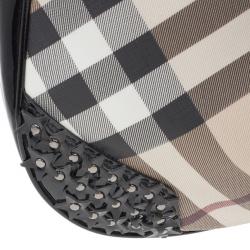 مملوكة مسبقًا Burbbery Nova Check Studded Medium Hobo