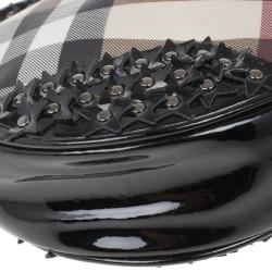 مملوكة مسبقًا Burbbery Nova Check Studded Medium Hobo