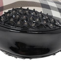 مملوكة مسبقًا Burbbery Nova Check Studded Medium Hobo