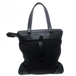 مملوكة مسبقًا حقيبة يد بربري قماش وجلد سوداء