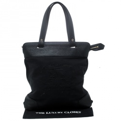 مملوكة مسبقًا حقيبة يد بربري قماش وجلد سوداء