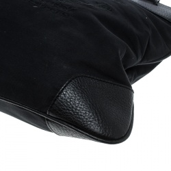 مملوكة مسبقًا حقيبة يد بربري قماش وجلد سوداء