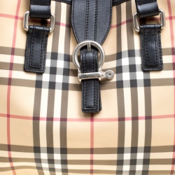 مملوكة مسبقًا حقيبة يد بربري ديابر جلد وPVC كاروهات هاوس سوداء/ بيج