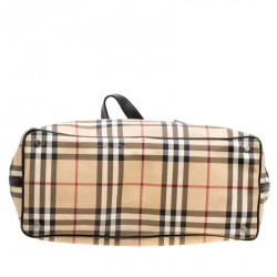 مملوكة مسبقًا حقيبة يد بربري ديابر جلد وPVC كاروهات هاوس سوداء/ بيج