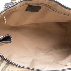 مملوكة مسبقًا حقيبة يد بربري ديابر جلد وPVC كاروهات هاوس سوداء/ بيج