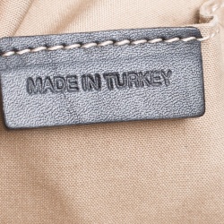 مملوكة مسبقًا حقيبة يد بربري ديابر جلد وPVC كاروهات هاوس سوداء/ بيج