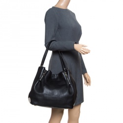 Pre Owned Burberry Black Textured Leather and Nova Check Canvas Zip Detail Tote