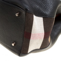 Pre Owned Burberry Black Textured Leather and Nova Check Canvas Zip Detail Tote