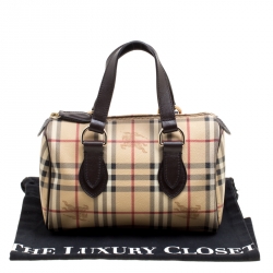 مملوكة مسبقًا Burberry Beige Haymarket Check Coated Canvas Boston Bag