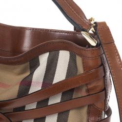 مملوكة مسبقًا Burberry Brown Dutton Check Canvas Shoulder Bag