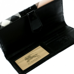 Pre Owned Burberry Black/Beige Nova Check PVC and Patent Leather Wallet